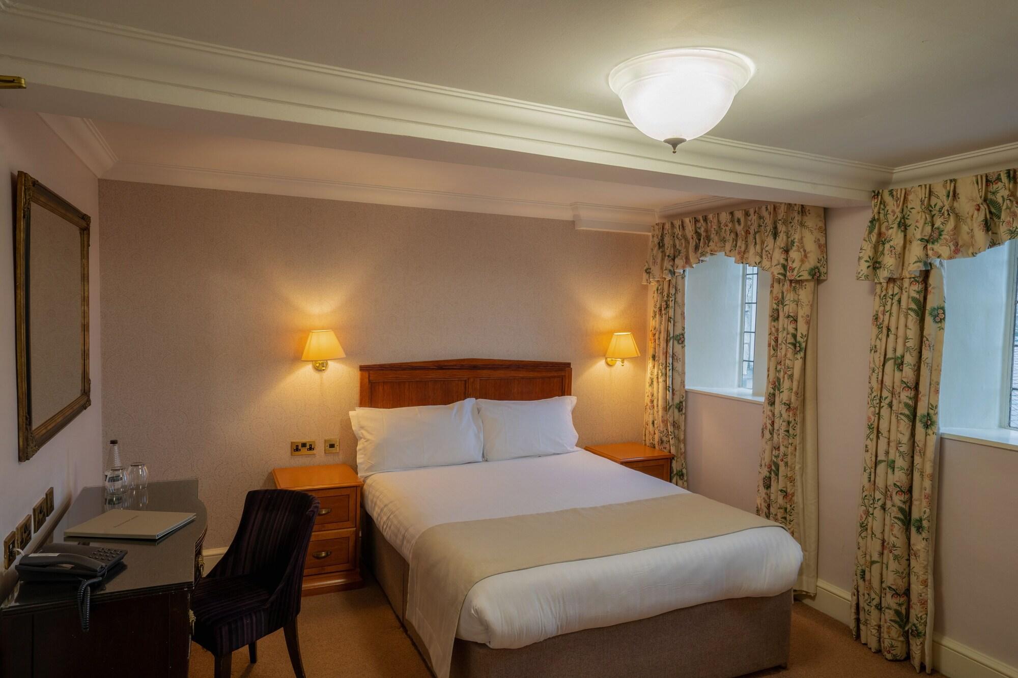 Hazlewood Castle & Spa Tadcaster Bagian luar foto